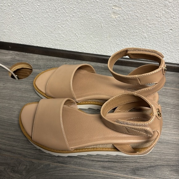 Giani Bernini Women's Constancia Ankle Strap Wedge Sandals - Picture 7 of 7